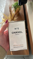 11 - 4 PERFUMES + 1 REGALO (Thank u next+chanel 5+cloud+scandal dama)