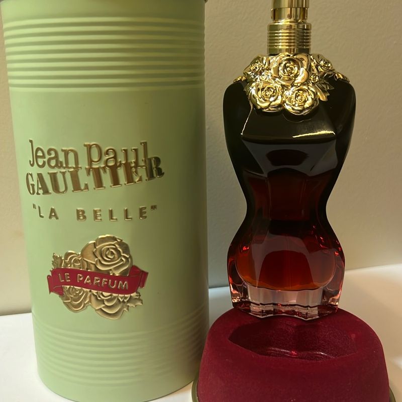 07 - 4 PERFUMES + REGALO (Olympea+Good girl+lady m+jp le belle)