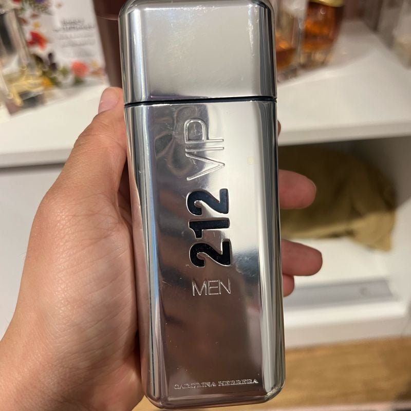 78- 212 Vip Men Carolina Herrera + Regalo