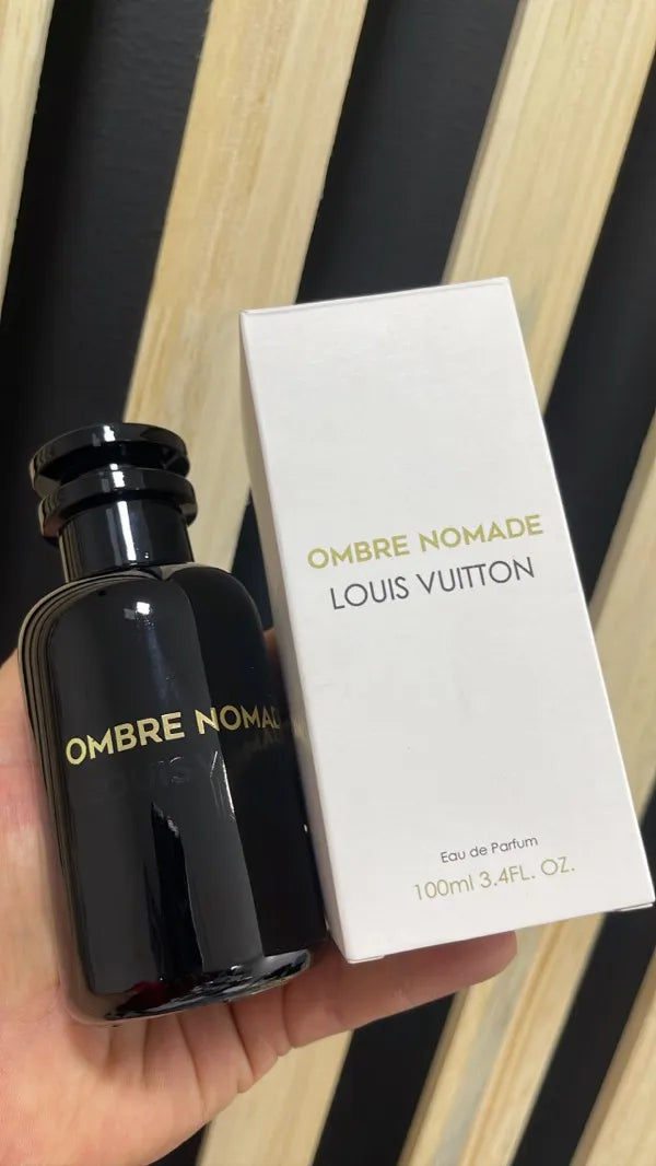 16 -4 PERFUMES +REGALO (Club de nuit+ombre nomade+tonka+bharara + perfumero)