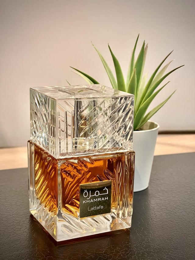 35 - 4 PERFUMES + 1 REGALO (Club+ Asad+ khamrah+Oud saffron + Perfumero)